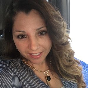 Meet your Posher, Mirella